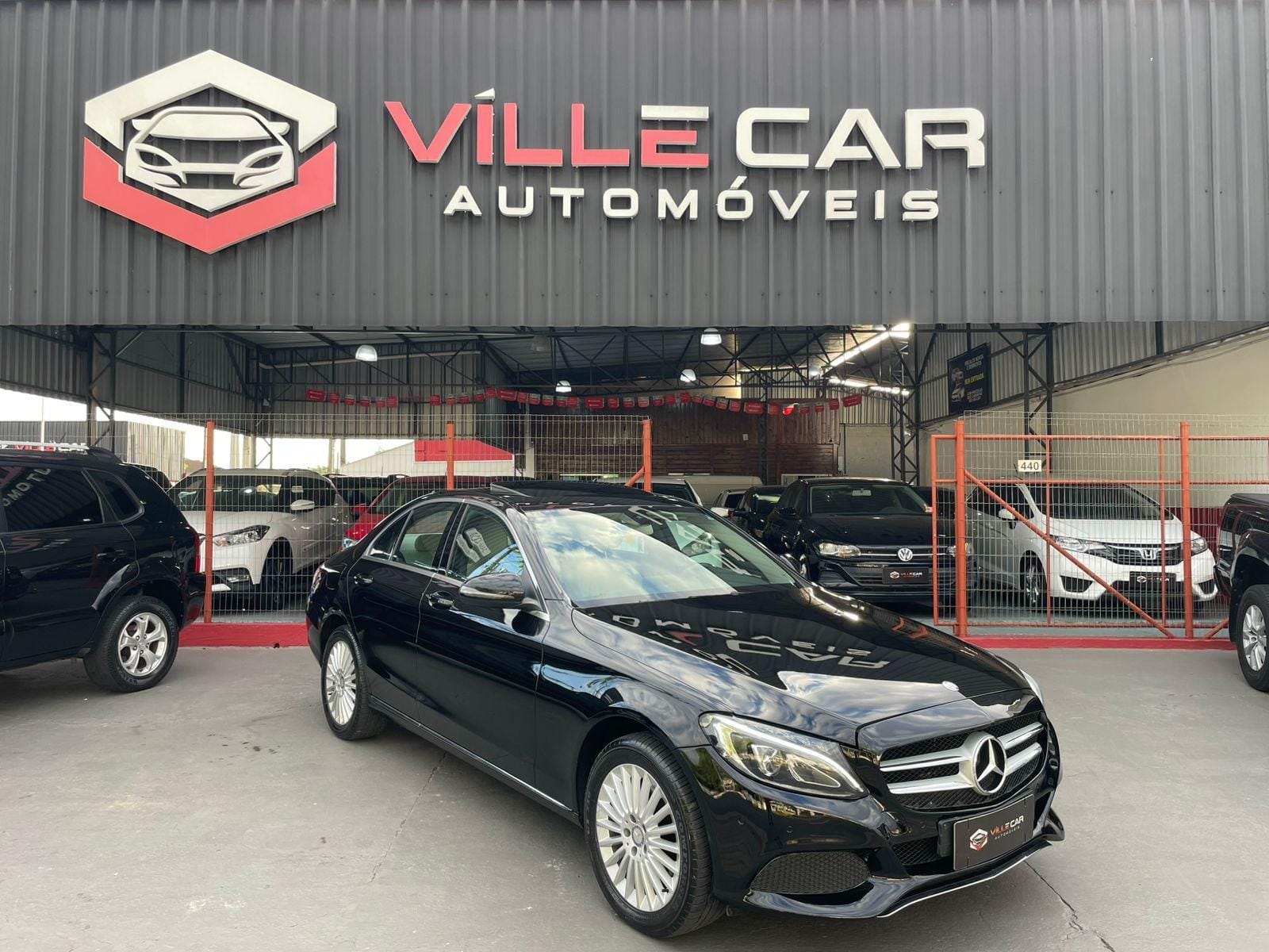 Mercedes-Benz C-200 2016 Preto — foto 1 de 3
