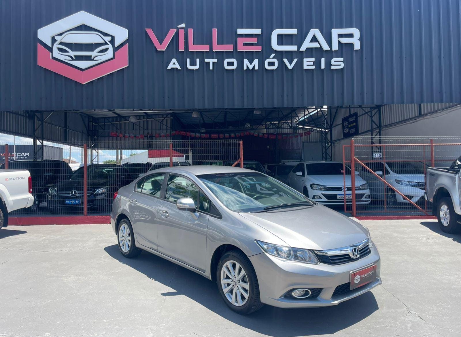 Honda Civic 2014 Cinza — foto 1 de 3