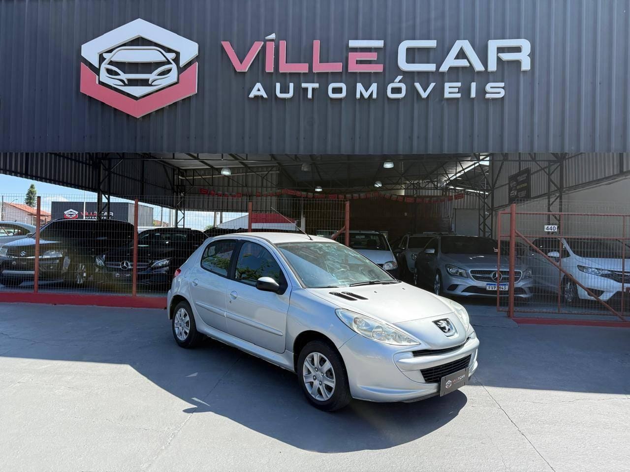 Peugeot 207 2015 Cinza — foto 1 de 3