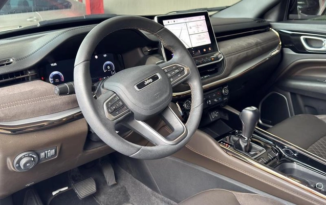 imagem-https://www.socarrao.com.br/sc-vehicle-images-prod/2384774/1789649902806-8236185_13_B_b86e3329cc.jpeg