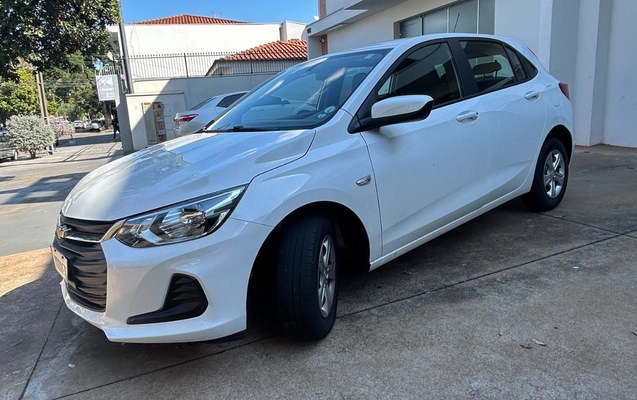 imagem-https://www.socarrao.com.br/sc-vehicle-images-prod/2386883/1782868205651-SU1HXzg3NjguanBlZw.jpeg