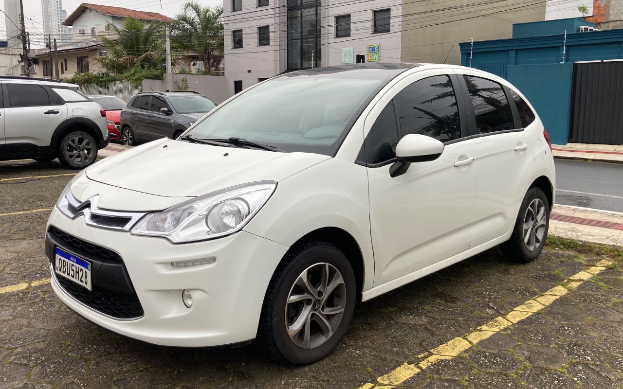 imagem-https://www.socarrao.com.br/sc-vehicle-images-prod/2386884/1782867813784-SU1HXzU3NTcuanBlZw.jpeg