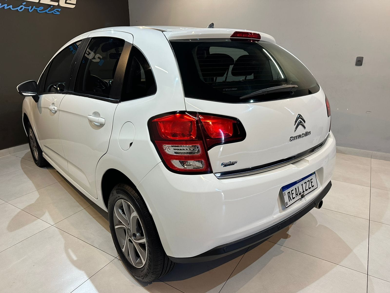 imagem-https://www.socarrao.com.br/sc-vehicle-images-prod/23895/1769988356854-7184215OR_1766513252_99_590.jpg