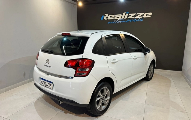 imagem-https://www.socarrao.com.br/sc-vehicle-images-prod/23895/1769988356854-7184215OR_1766513253_52_540.jpg