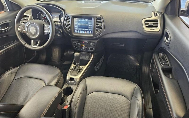 imagem-https://www.socarrao.com.br/sc-vehicle-images-prod/2395397/1792694308152-8236728_0_B_50d7917b78.jpeg