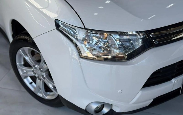 imagem-https://www.socarrao.com.br/sc-vehicle-images-prod/2395414/1788378555106-8105318_12_B_176eb51331.jpeg