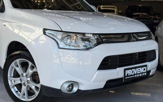 imagem-https://www.socarrao.com.br/sc-vehicle-images-prod/2395414/1788378555111-8105318_12_B_032b3825a3.jpeg