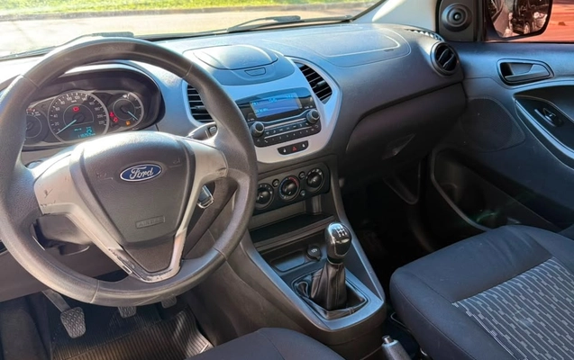 imagem-https://www.socarrao.com.br/sc-vehicle-images-prod/2396082/1784297070071-62cb1555-2007-4b86-95c2-68861ba2e549.jpg