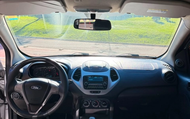 imagem-https://www.socarrao.com.br/sc-vehicle-images-prod/2396082/1784297070075-adc9cbf3-e657-4d80-9a94-ba6f9b872798.jpg