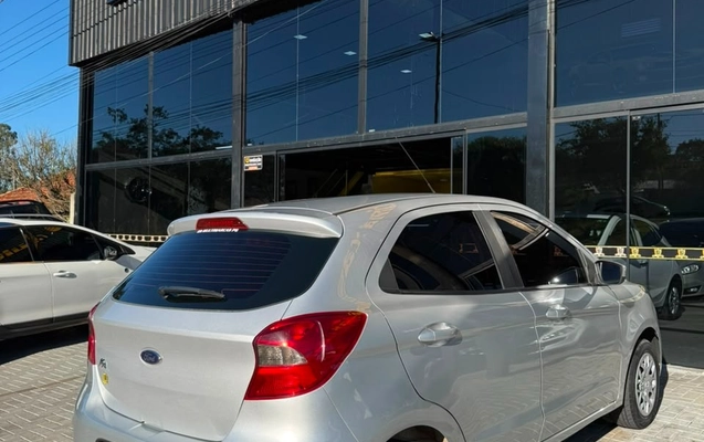 imagem-https://www.socarrao.com.br/sc-vehicle-images-prod/2396082/1784297070078-c6d9b8e6-ac22-4403-a938-273cfcbc53fc.jpg