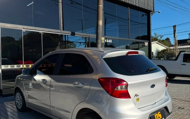 imagem-https://www.socarrao.com.br/sc-vehicle-images-prod/2396082/1784297070079-e558b856-b5e0-4dcf-833f-eae1958e5d0f.jpg