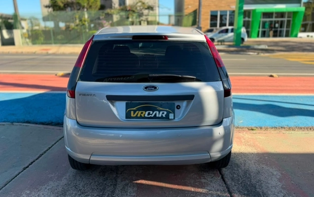 imagem-https://www.socarrao.com.br/sc-vehicle-images-prod/2396093/1786472377187-vwZ4w2YBWeNzKxtbJqITVA2nAdkrKeCf.jpg