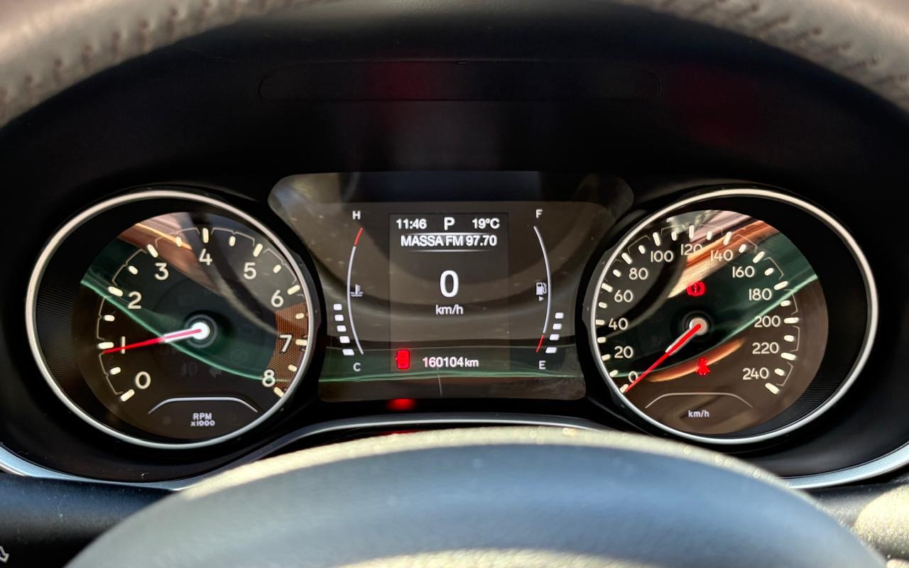 imagem-https://www.socarrao.com.br/sc-vehicle-images-prod/2396332/1783016251143-ZTJkMzY1YTQtMmExMS00ZDI5LTg5ZDYtMTYyZjIxOGY0N2VjLmpwZw.jpg