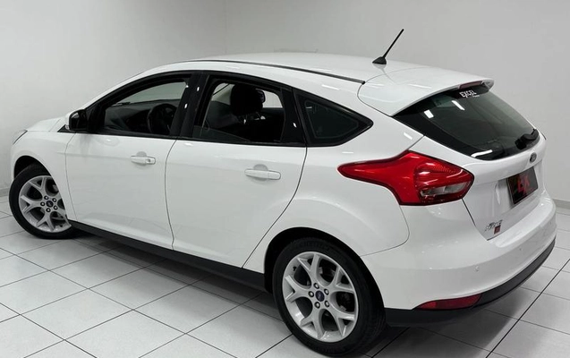imagem-https://www.socarrao.com.br/sc-vehicle-images-prod/2396524/1789576389734-6061490_2_B_0486b4f3ab.jpeg