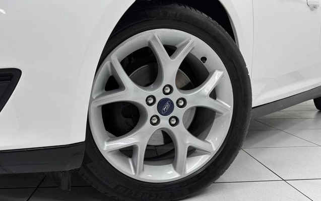 imagem-https://www.socarrao.com.br/sc-vehicle-images-prod/2396524/1789576389749-6061490_12_B_dafa3ae474.jpeg