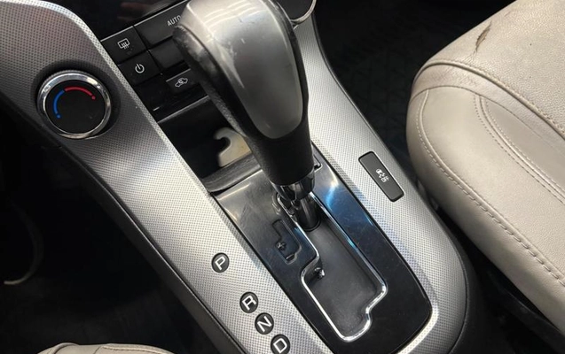 imagem-https://www.socarrao.com.br/sc-vehicle-images-prod/2396750/1784663187490-8189212_22_B_7035c7c4b4.jpeg