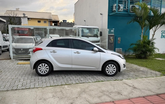 imagem-https://www.socarrao.com.br/sc-vehicle-images-prod/2397418/1782914495967-cad204ad-3729-4fd1-bd2a-0ee78fd216c0.jpg