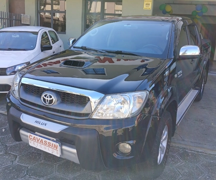 Toyota Hilux 2011 Preto — foto 1 de 3