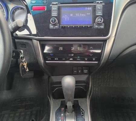 imagem-https://www.socarrao.com.br/sc-vehicle-images-prod/2398921/1787247605295-8143769_22_B_210bde7116.jpeg