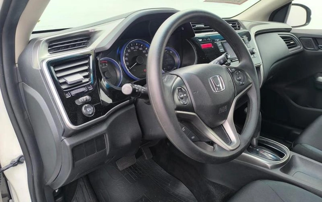 imagem-https://www.socarrao.com.br/sc-vehicle-images-prod/2398921/1787247605309-8143769_12_B_3ccf9bdf51.jpeg