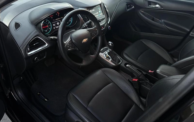 imagem-https://www.socarrao.com.br/sc-vehicle-images-prod/2399833/1784121695846-8009775_5_B_3d00627e11.jpeg