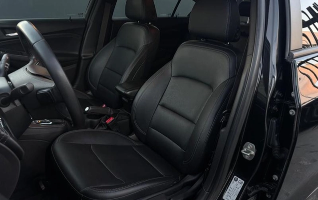 imagem-https://www.socarrao.com.br/sc-vehicle-images-prod/2399833/1784121695852-8009775_10_B_3eef37fda8.jpeg