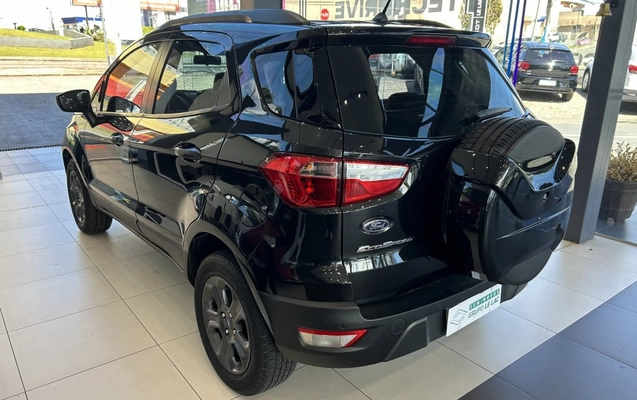 imagem-https://www.socarrao.com.br/sc-vehicle-images-prod/2400329/1789046298880-vehicle_image_1788276484_b74c7ea6e921ec3131420dde1e5834c9.jpeg