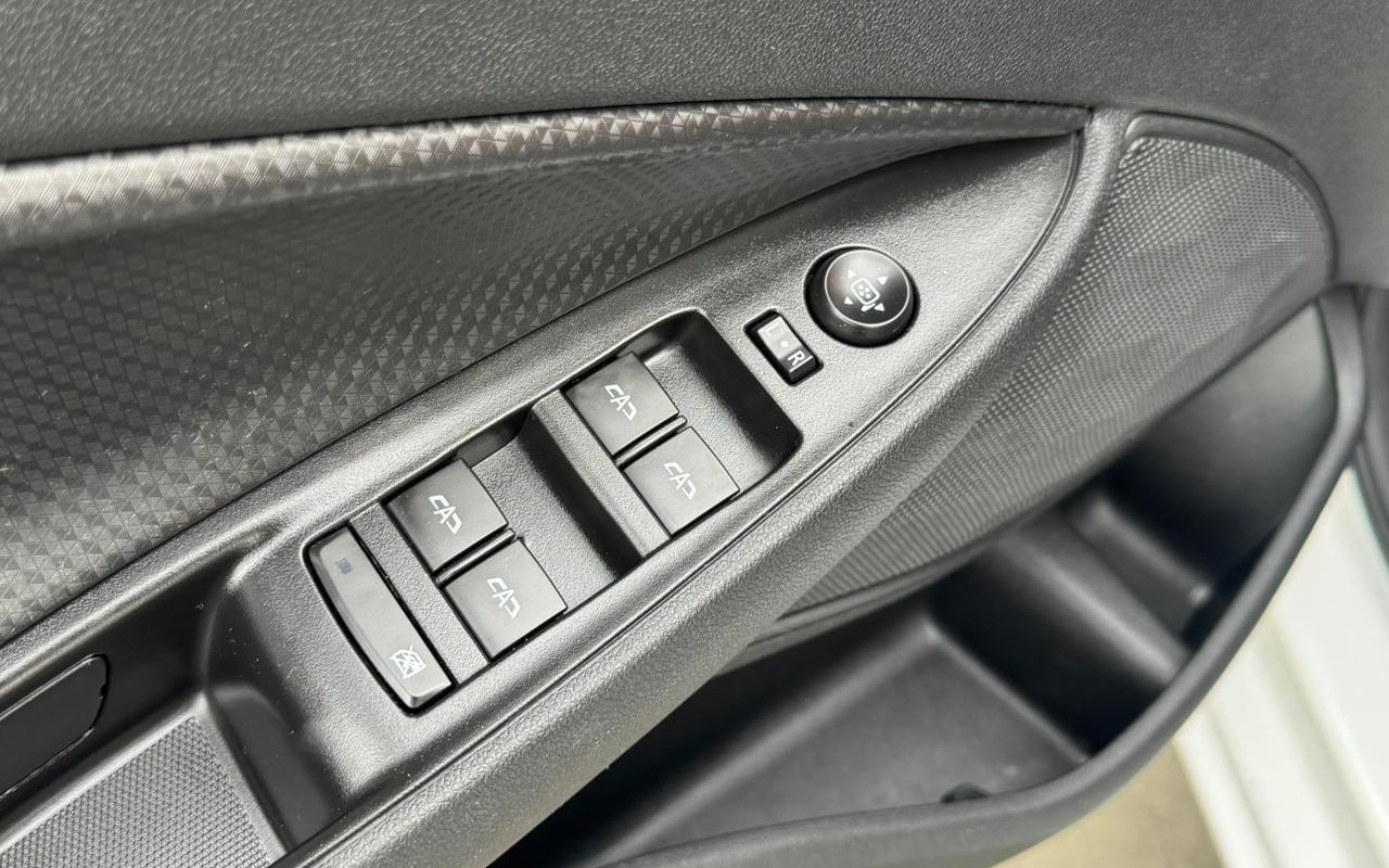 imagem-https://www.socarrao.com.br/sc-vehicle-images-prod/2400527/1782926318622-V2hhdHNBcHAgSW1hZ2UgMjAyNi0wNi0zMCBhdCAxNi4yOS40OC5qcGVn.jpeg