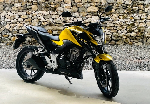 Honda CB 300F Twister Flex 2024 Amarelo — foto 1 de 3