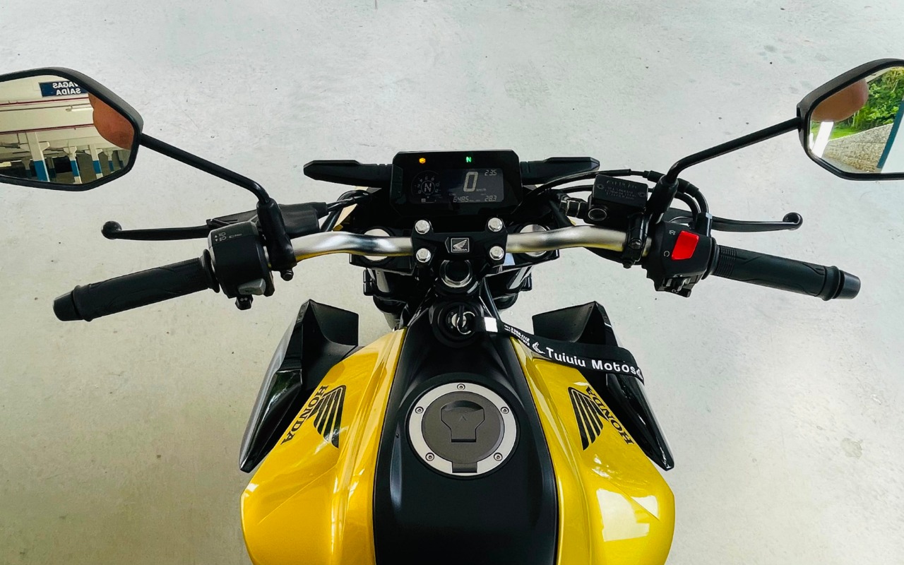 imagem-https://www.socarrao.com.br/sc-vehicle-images-prod/2400919/1782927600920-NWQ1YWI5MDYtNjhhNi00ZGUwLWEyZTItOTIzMDlhMWNlMTRiLkpQRw.JPG