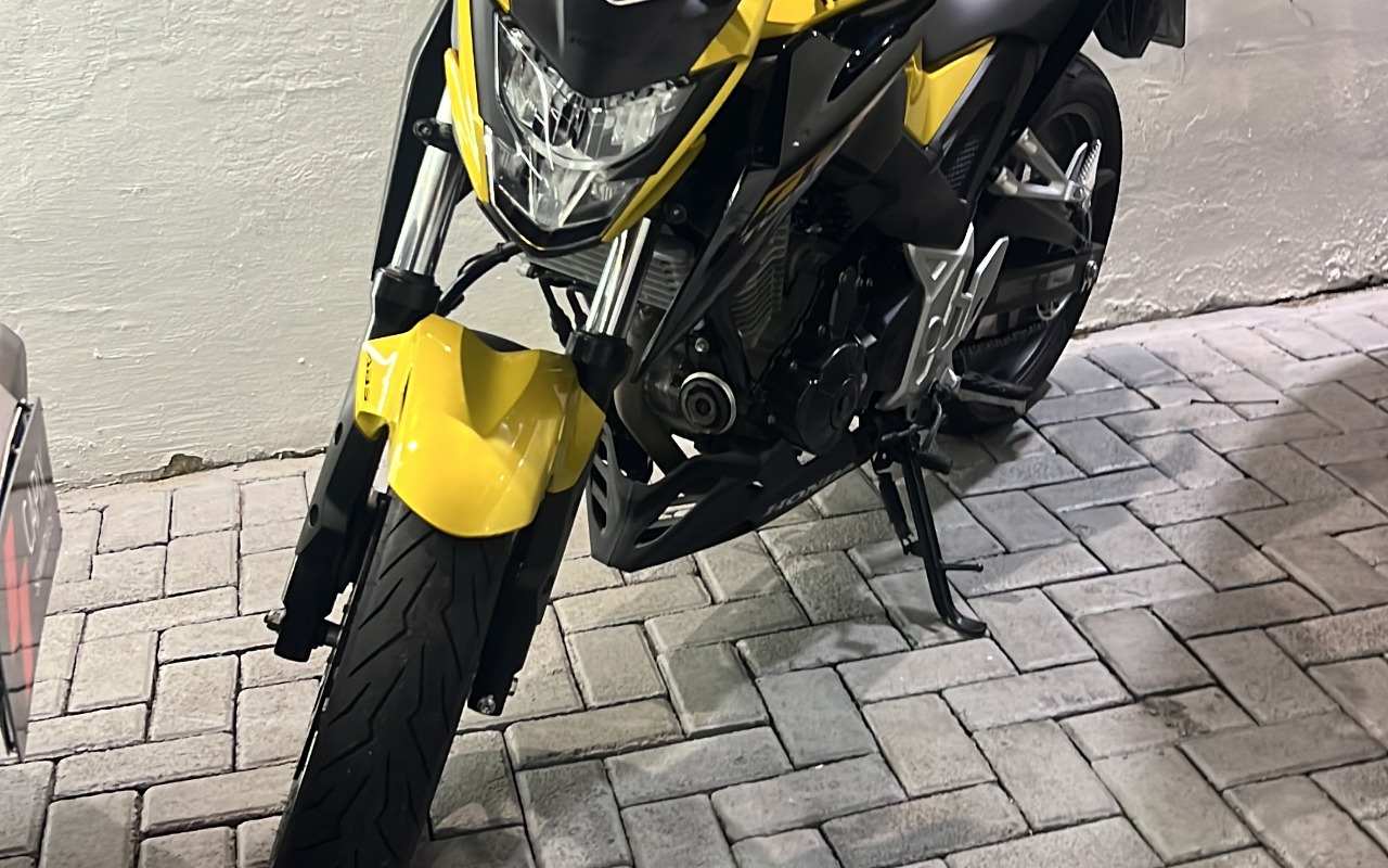 imagem-https://www.socarrao.com.br/sc-vehicle-images-prod/2400919/1782927601297-NDA2NkYyQjItOTFGMi00QjdELTkwODEtRTY5RUFBQUQ3MUI2LkpQRw.JPG