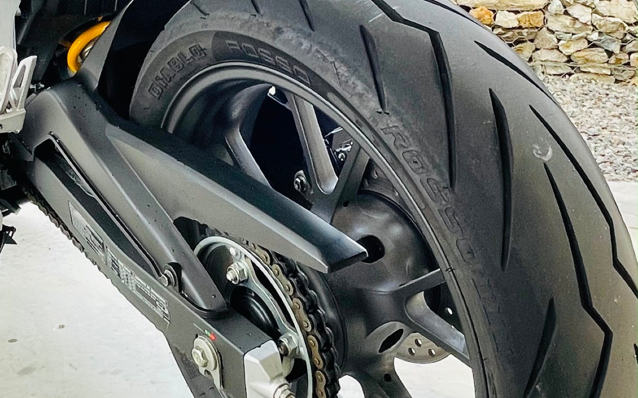 imagem-https://www.socarrao.com.br/sc-vehicle-images-prod/2400919/1782927601770-ZjZmMzU2MGUtNzE0NC00OWNjLWIwMDMtZWUwZGM1NWE4YTY0LkpQRw.JPG