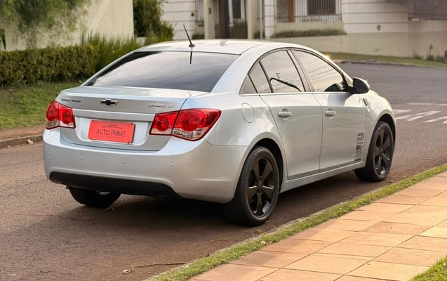 imagem-https://www.socarrao.com.br/sc-vehicle-images-prod/2401071/1782928305170-2_045531.jpg