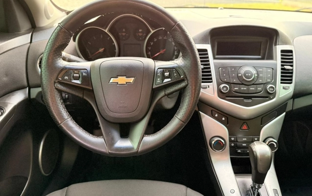 imagem-https://www.socarrao.com.br/sc-vehicle-images-prod/2401071/1782928305170-3_045531.jpg