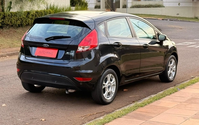 imagem-https://www.socarrao.com.br/sc-vehicle-images-prod/2401073/1782928322234-5_092220.jpg