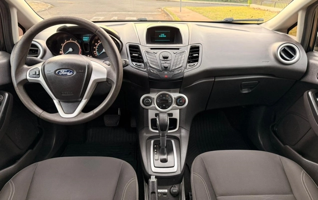 imagem-https://www.socarrao.com.br/sc-vehicle-images-prod/2401073/1782928322235-8_092220.jpg