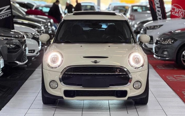 imagem-https://www.socarrao.com.br/sc-vehicle-images-prod/2401287/1789585937354-8226373_4_B_4d76c4cc60.jpeg