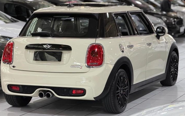 imagem-https://www.socarrao.com.br/sc-vehicle-images-prod/2401287/1789585937362-8226373_11_B_e89fef77c8.jpeg