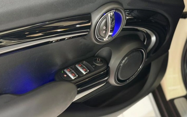 imagem-https://www.socarrao.com.br/sc-vehicle-images-prod/2401287/1789585937365-8226373_14_B_5b62b5f8b5.jpeg
