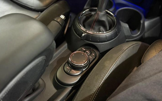imagem-https://www.socarrao.com.br/sc-vehicle-images-prod/2401287/1789585937372-8226373_26_B_6f4885822e.jpeg