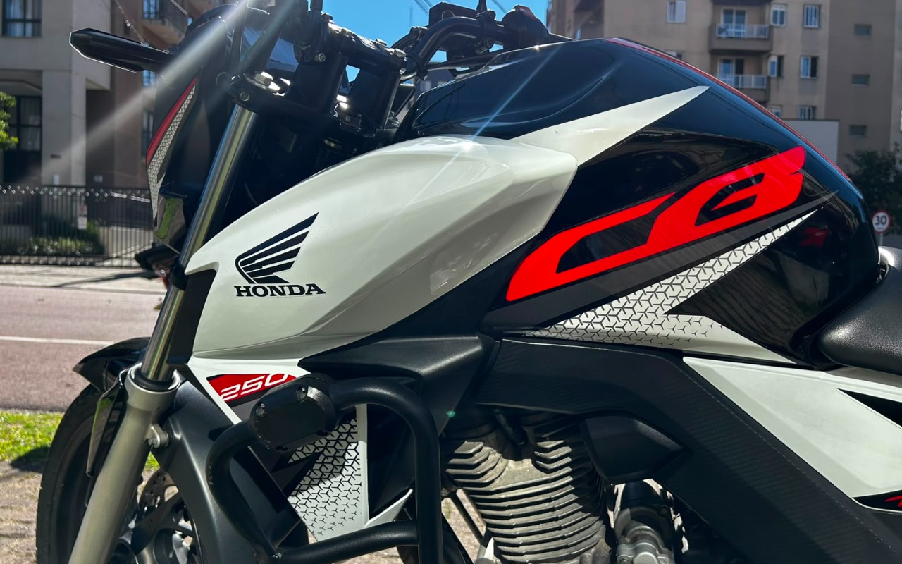 imagem-https://www.socarrao.com.br/sc-vehicle-images-prod/2401343/1782929236821-Ni5qcGVn.jpeg