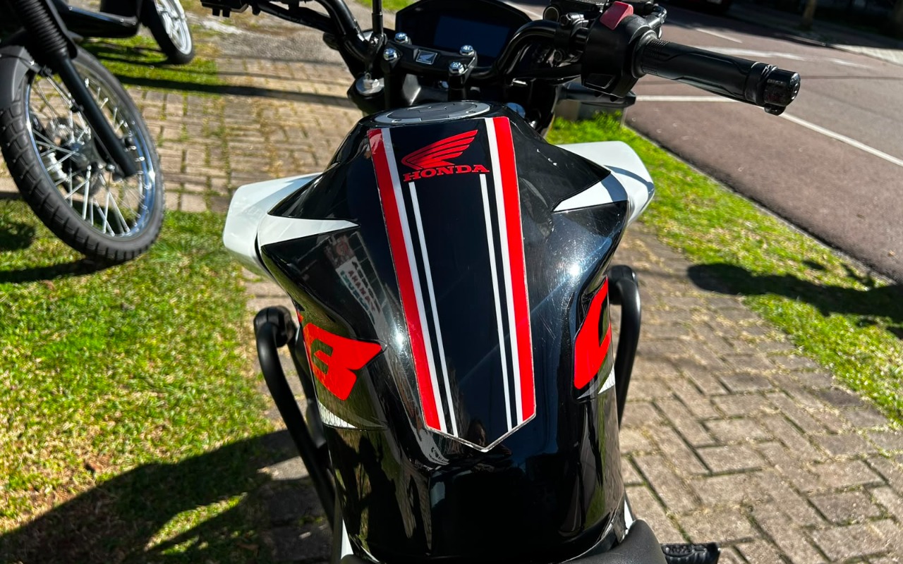 imagem-https://www.socarrao.com.br/sc-vehicle-images-prod/2401343/1782929237420-MTQuanBlZw.jpeg