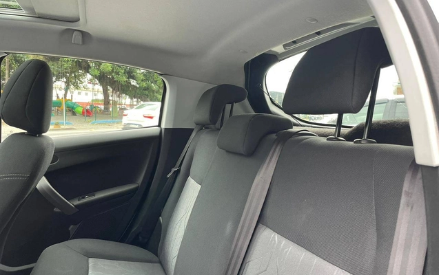 imagem-https://www.socarrao.com.br/sc-vehicle-images-prod/2401418/1786666462180-6f4e2a76a0754f69a195d2ad8145dc77_1782929626729.jpg