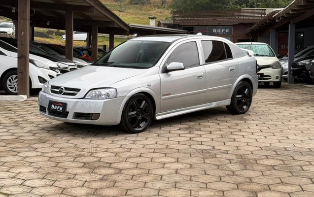 imagem-https://www.socarrao.com.br/sc-vehicle-images-prod/2401420/1784824782304-2HmWAJhCSf53D34c4j8id9GEOpIrjNxF.jpg