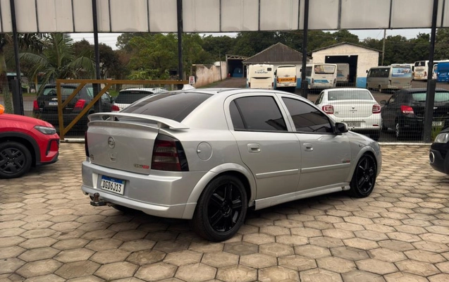 imagem-https://www.socarrao.com.br/sc-vehicle-images-prod/2401420/1784824782307-W1w4qI8jA7GHe7RuHmR0SykAktyBuhvm.jpg