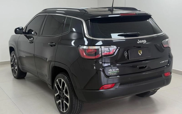 imagem-https://www.socarrao.com.br/sc-vehicle-images-prod/2401645/1788435978831-8236576_4_B_22317d7a30.jpeg