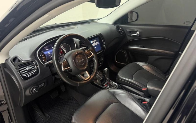 imagem-https://www.socarrao.com.br/sc-vehicle-images-prod/2401645/1788435978837-8236576_7_B_c024003b33.jpeg