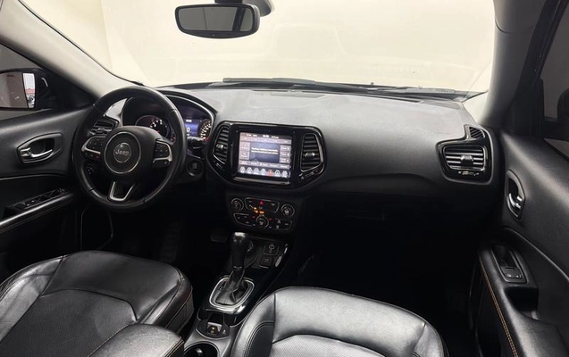 imagem-https://www.socarrao.com.br/sc-vehicle-images-prod/2401645/1788435978849-8236576_13_B_77c6e41a1a.jpeg