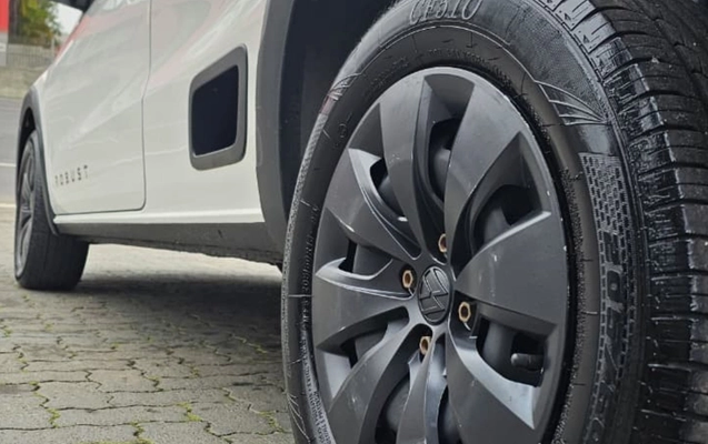 imagem-https://www.socarrao.com.br/sc-vehicle-images-prod/2401818/1782931063184-NWVlMjI3NjMtNzI1NC00Nzc1LWFjNmQtM2U3ZGU0MDgxODM1LmpwZw.jpg