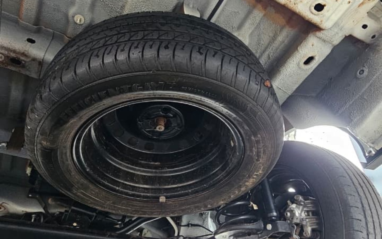 imagem-https://www.socarrao.com.br/sc-vehicle-images-prod/2401818/1782931063930-N2VmMTViYjAtY2VlOS00MWEwLTk2ODEtNDBhMDAyMjE5M2IyLmpwZw.jpg